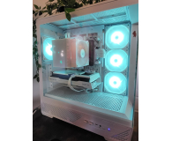 Adam - MSI MAG PANO 130R PZ White Test MSI MAG PANO 130R PZ White