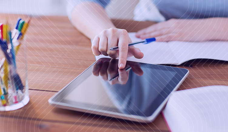 Jaki tablet do notatek wybrać? Poradnik dla studentów i nie tylko