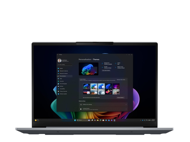 Wygodna klawiatura i touchpad
