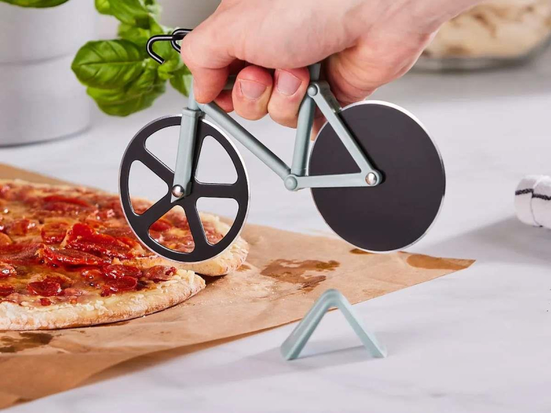 Altom krajacz do pizzy rower 18 cm