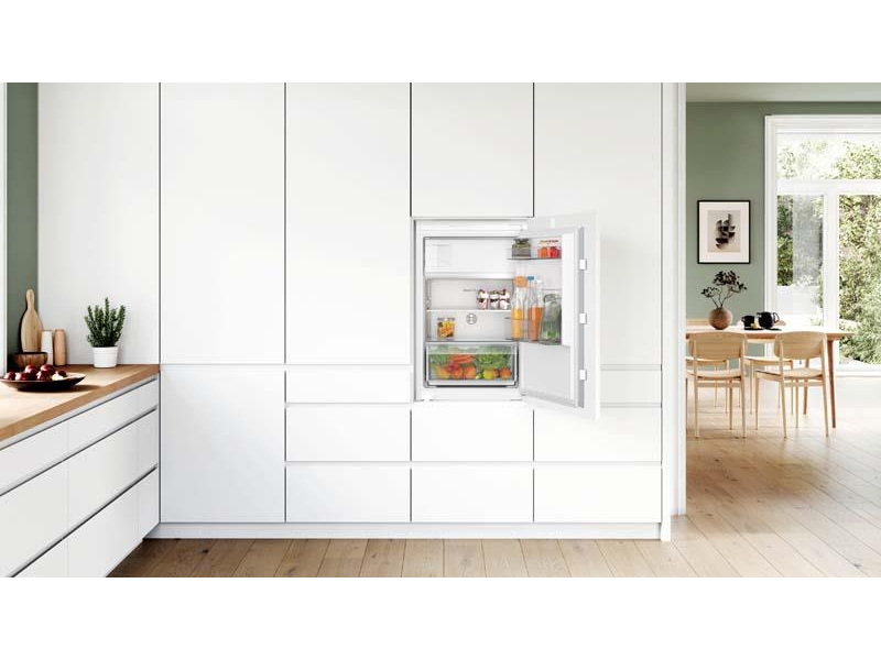 Bosch KIL22NSE0 87,4cm 35dB Zawiasy Ślizgowe 119L
