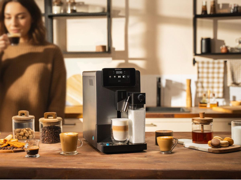 Cecotec Ekspres automatyczny Cremmaet Latte