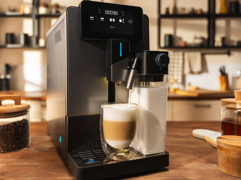 Cecotec Ekspres automatyczny Cremmaet Latte