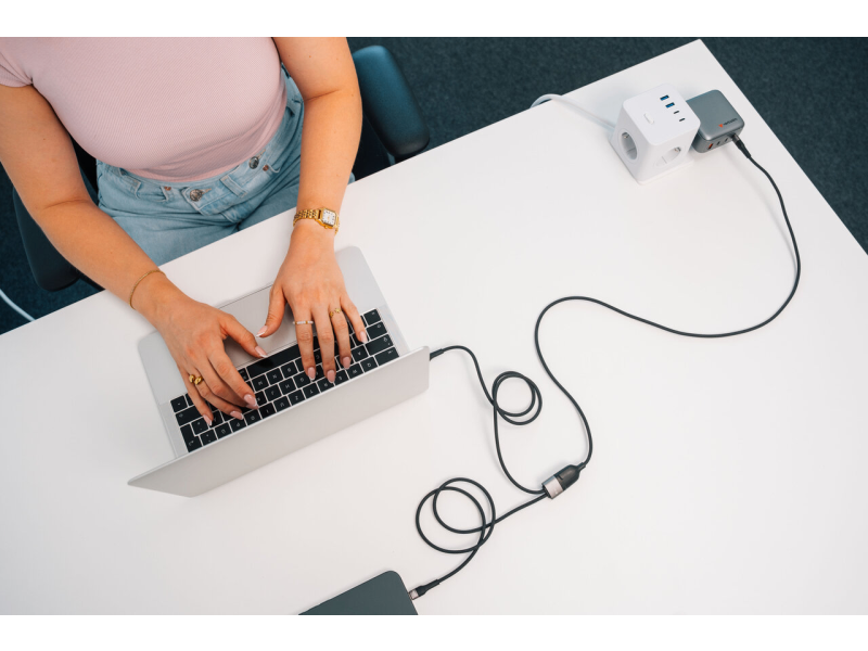 Verbatim Sync & Charge USB-C to Dual USB-C cable 100W 150 cm