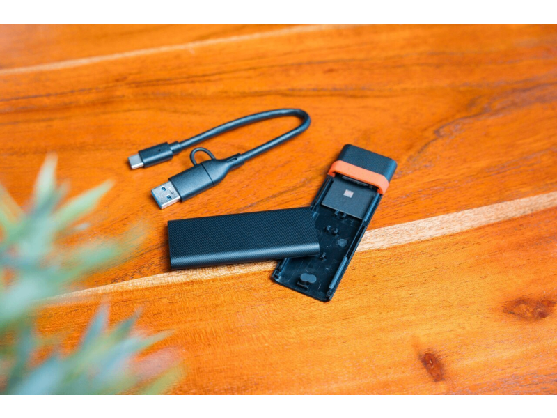 Verbatim Store ‘n’ Go M.2 NVMe USB 3.2 Gen 2 SSD Enclosure Kit