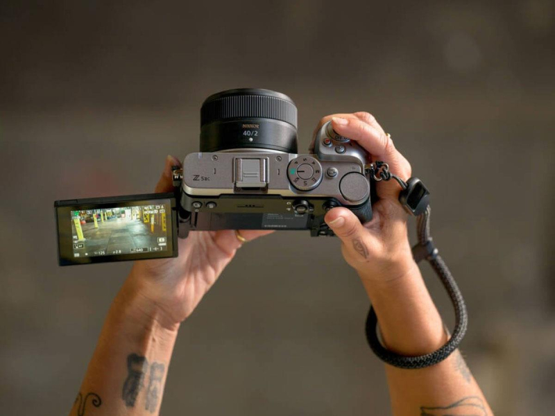 Nikon Z5IIc srebrny