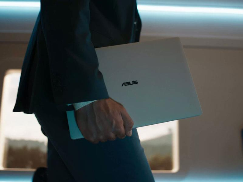 ASUS Expertbook B9 Ultra X7-358H/64GB/2TB/Win11P OLED Touch