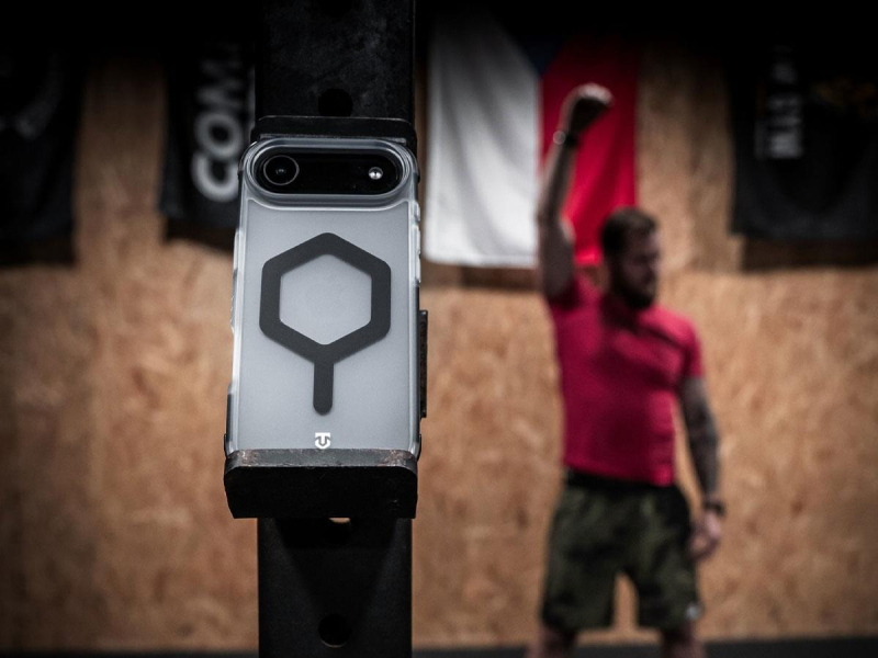 Tactical MagForce Hexagon Kryt pro Apple iPhone 15 Pro Max T-Black