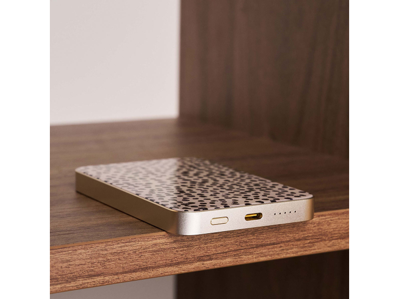 Burga Almond Latte Gunmetal Magnetic Power Bank 5000