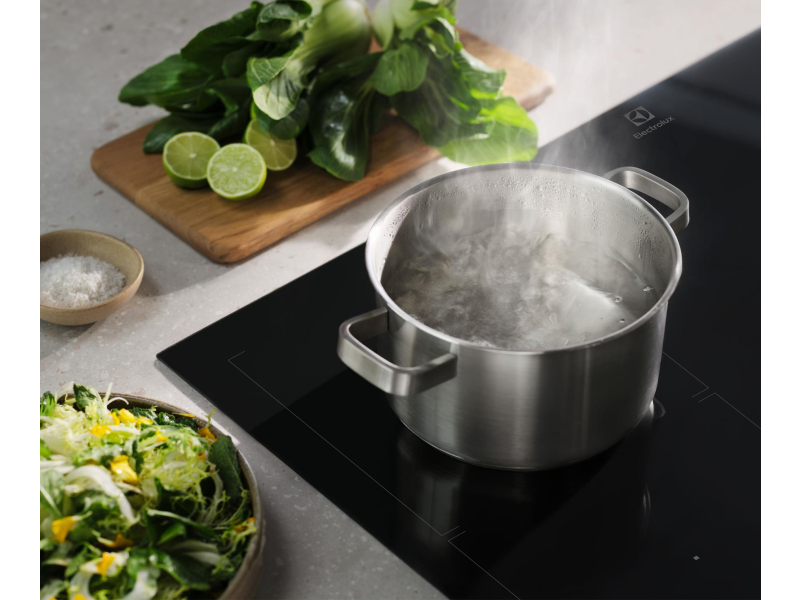 Electrolux EIV63440BW SlimFit Bridge Biały