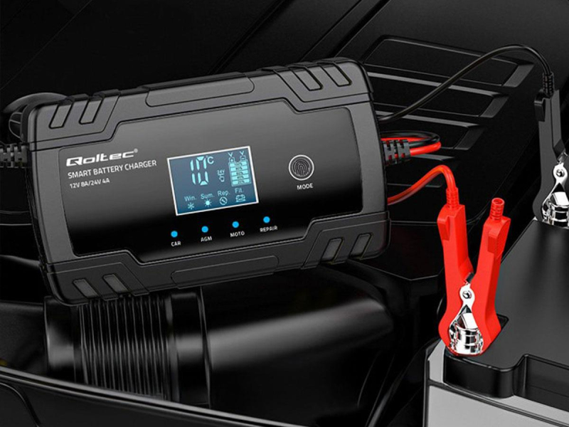 Qoltec Inteligentna ładowarka STD AGM GEL 12V 8A, 24V 4A