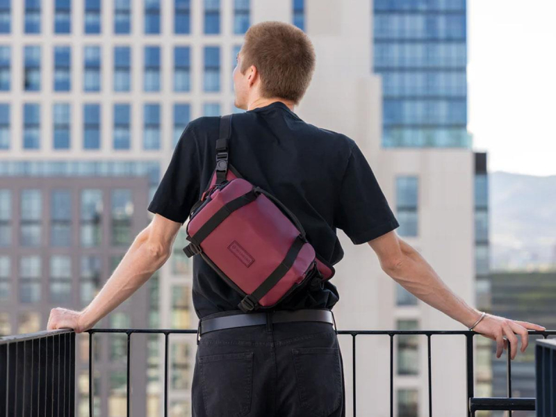 WANDRD ROGUE Sling 6L Rhone Burgundy
