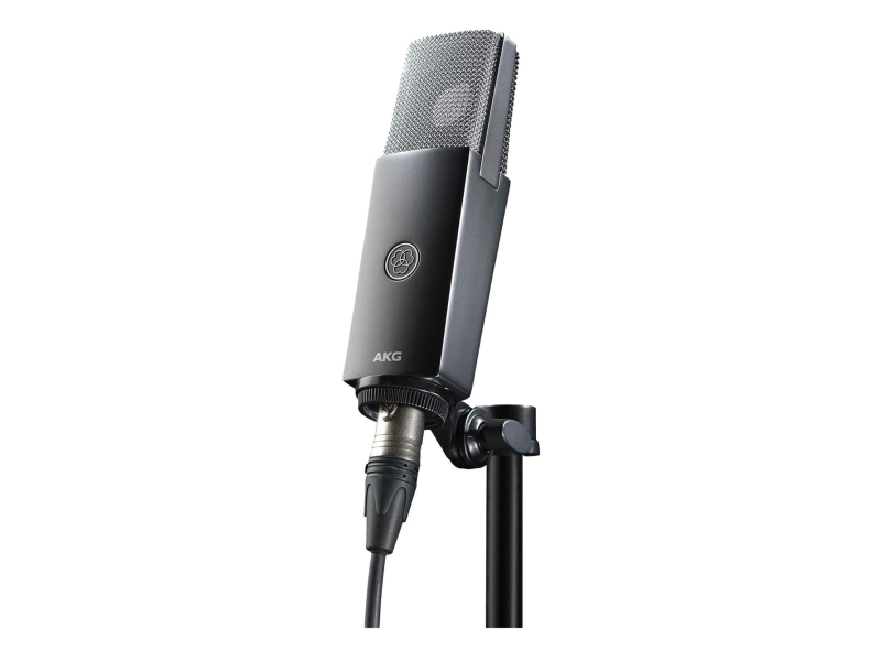 AKG C104