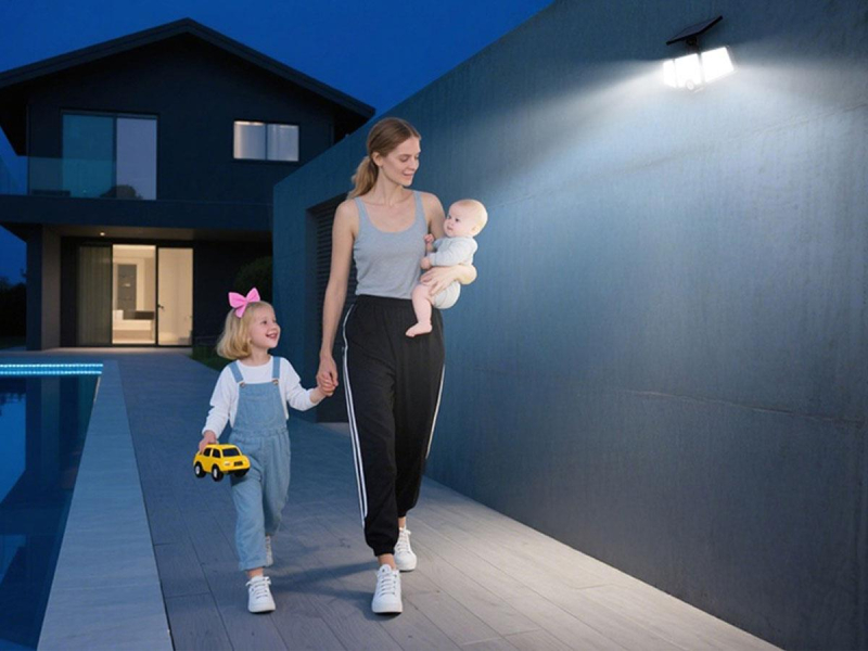 Lepro Lampa solarna WL4000