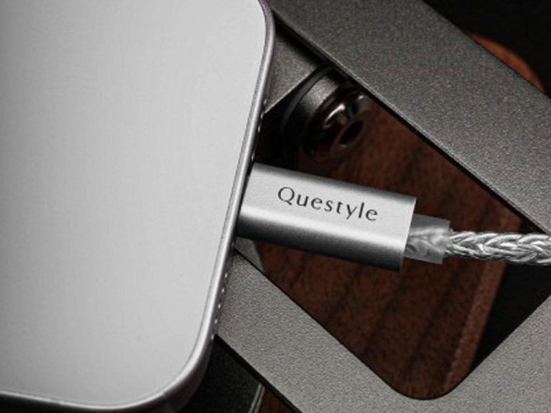 Questyle Questyle Qlink - przenośny DAC/AMP słuchawkowy