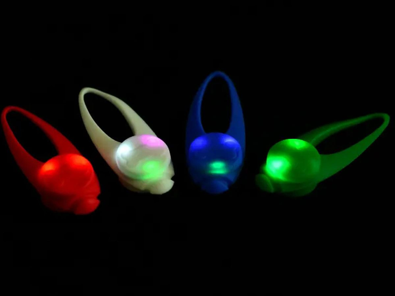 PetiGIO PETI-905GR zawieszka LED na obrożę zielona
