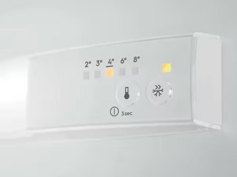 Electrolux LNT6NE18S TwinTech 177,2cm 35dB Zawiasy Ślizgowe 257L