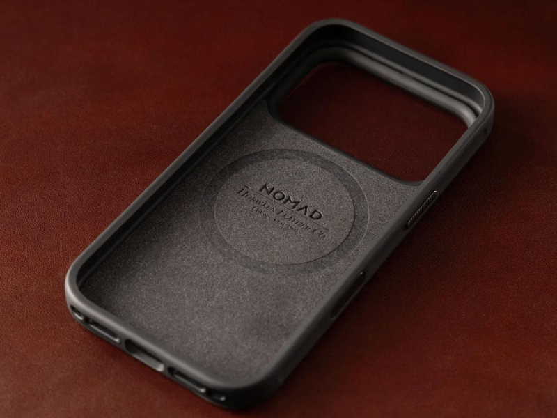 Nomad Modern Leather Case do iPhone 18 Pro Max / 17 Pro Max MagSafe