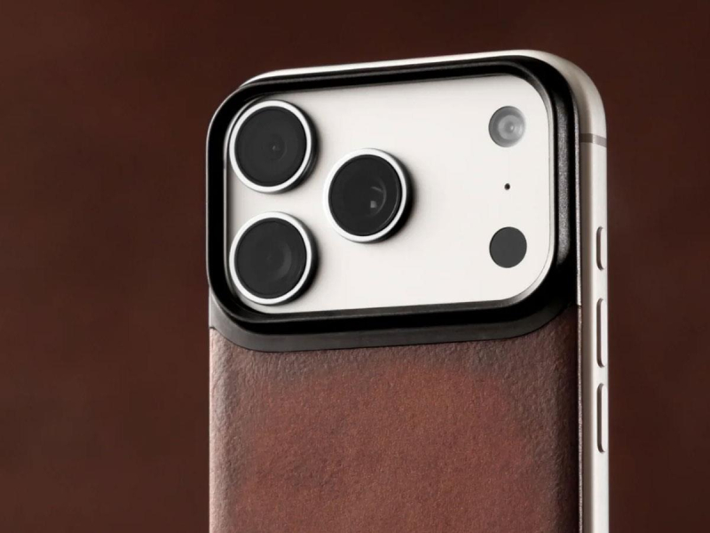 Nomad Magnetic Leather Back iPhone 18 Pro Max / 17 Pro Max MagSafe