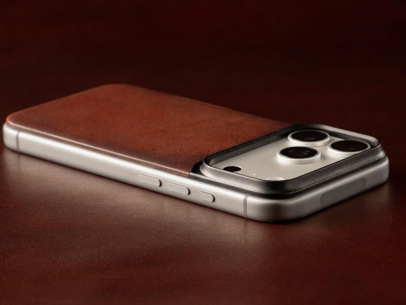 Nomad Magnetic Leather Back iPhone 18 Pro Max / 17 Pro Max MagSafe