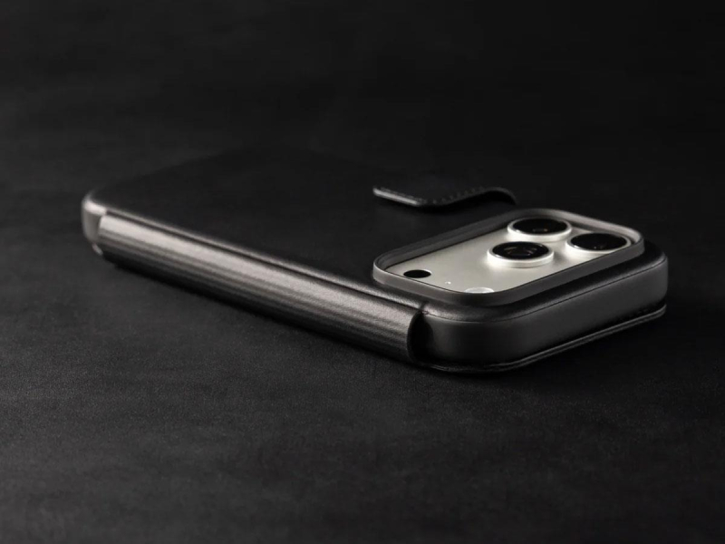 Nomad Modern Leather Folio do iPhone 18 Pro Max / 17 Pro Max MagSa