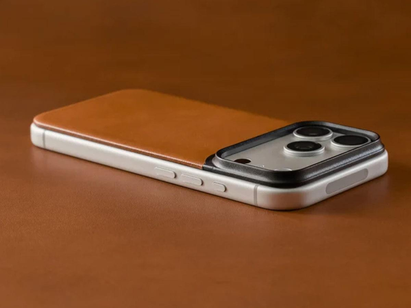 Nomad Magnetic Leather Back iPhone 18 Pro Max / 17 Pro Max MagSafe