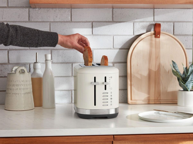 Stylowy design toster KitchenAid