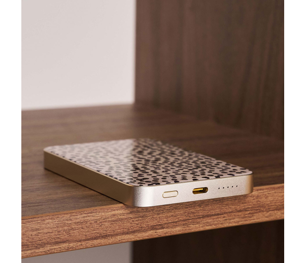 Burga Almond Latte Gold Magnetic Power Bank 5000 - 1522384 - zdjęcie 2