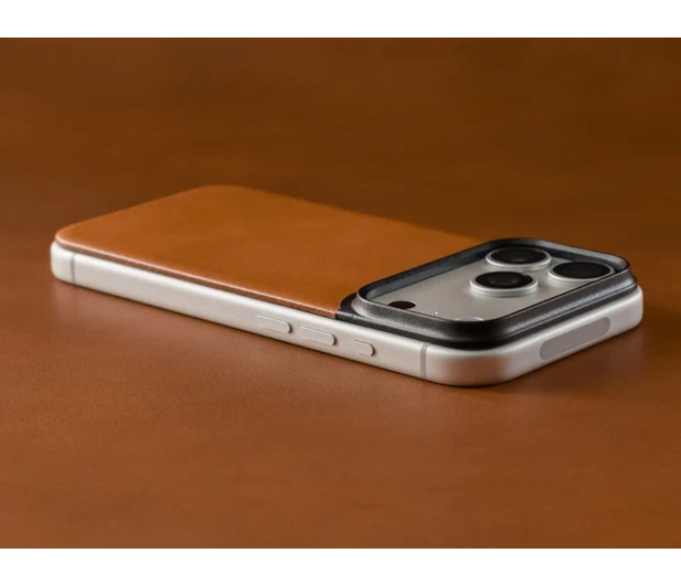 Nomad Magnetic Leather Back iPhone 18 Pro Max / 17 Pro Max MagSafe - 1586587 - zdjęcie 7