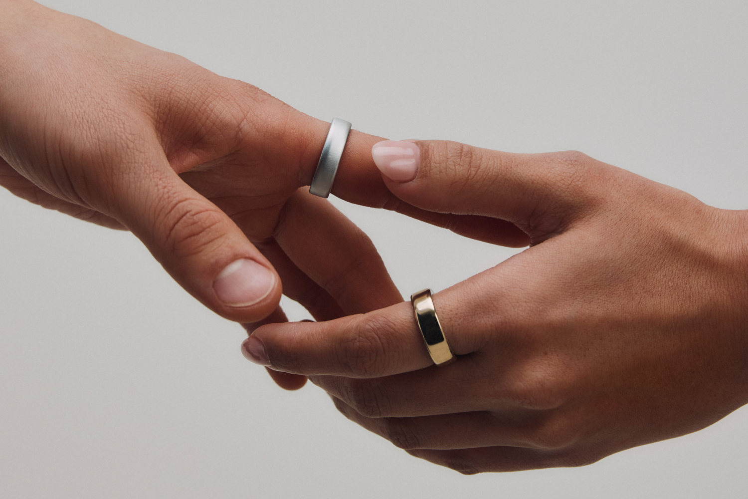 Oura Ring na palcu