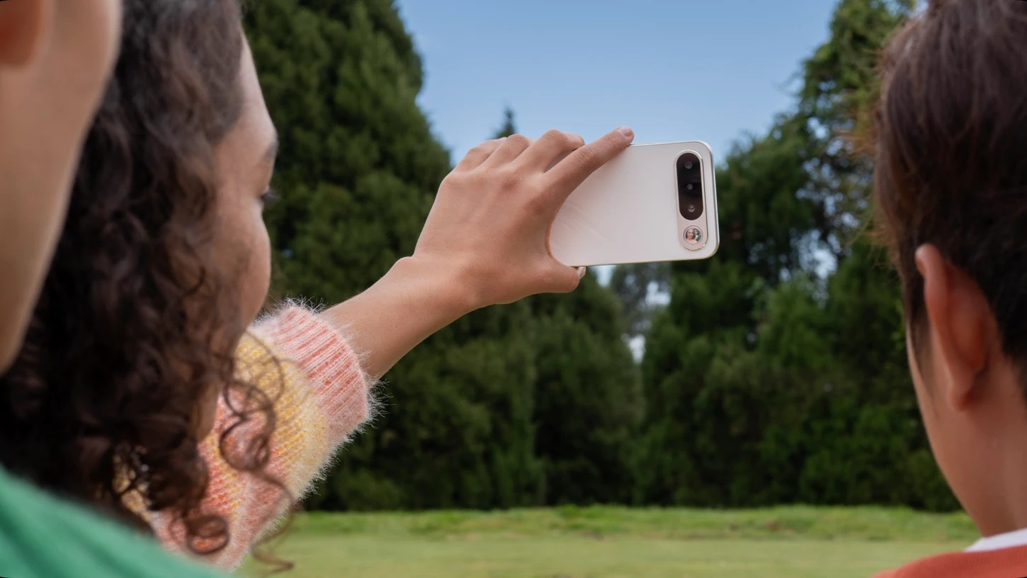 selfie-lusterko-przy-glownym-aparacie-realme-16-5g-xkom